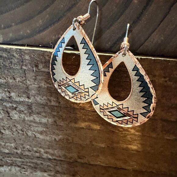 Boho Native American Tribal Teal Blue Native Copper Wire Earrings, Gift Box - Picture 5 of 9